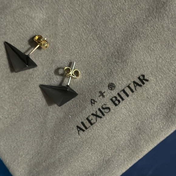 NWT ALEXIS BITTAR HAND CARVED LUCITE PYRAMID POST/STUD DROP EARRINGS - Picture 1 of 5
